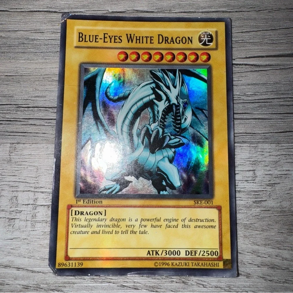YuGiOh - Blue Eyes White Dragon - SKE-001 - 1st Edition - Holo Super Rare HP